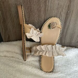 Pearl on Pineapple, Ruffle Slides, Sz. 38